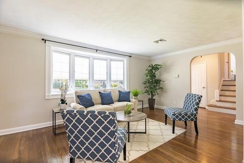 202 Centre St, Danvers, MA 01923 photo 3