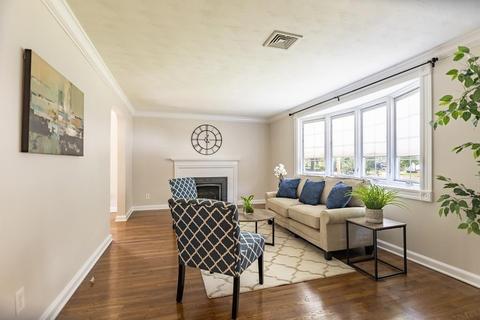 202 Centre St, Danvers, MA 01923 photo 4
