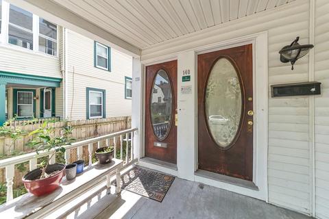 138 Yale St, Springfield, MA 01109 photo 9