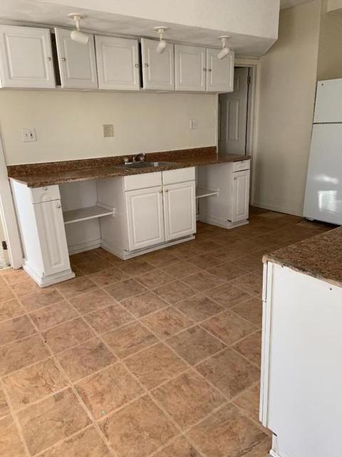 39 Windsor St, Springfield, MA 01105 photo 13