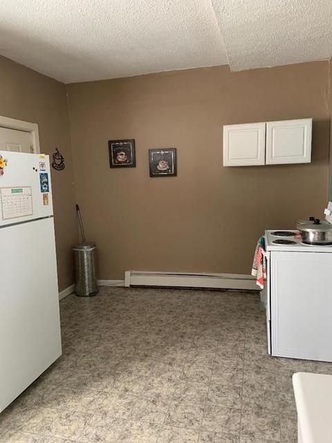 39 Windsor St, Springfield, MA 01105 photo 9