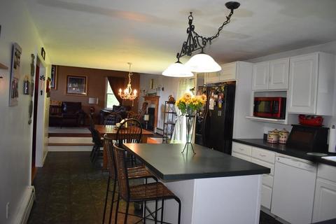 15 Wildflower Dr, Sutton, MA 01590 photo 3