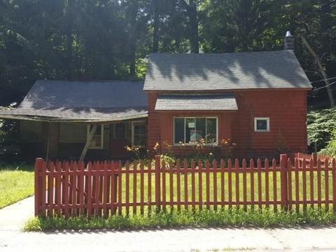 28 N St, Erving, MA 01344 photo 1