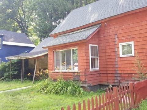 28 N St, Erving, MA 01344 photo 2