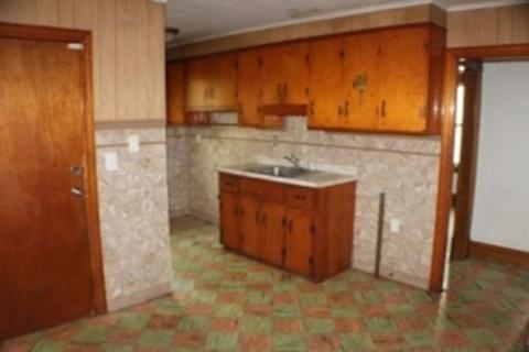 36 Alderman St, Springfield, MA 01108 photo 2