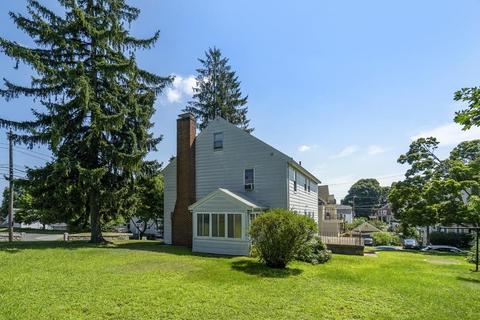 28 Maple St, Stoneham, MA 02180 photo 23