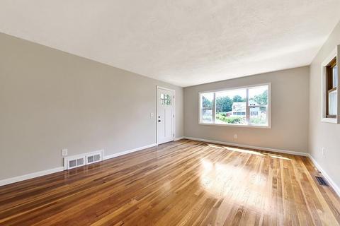 86 Mccarthy Ave, Chicopee, MA 01020 photo 22