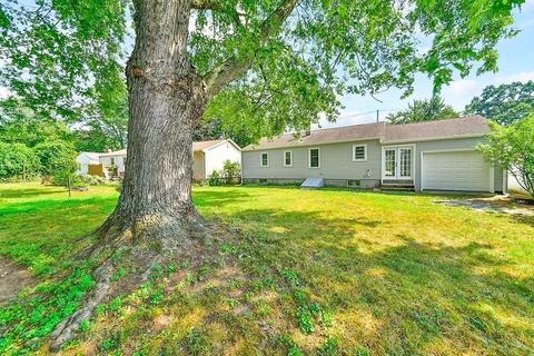 86 Mccarthy Ave, Chicopee, MA 01020 photo 21