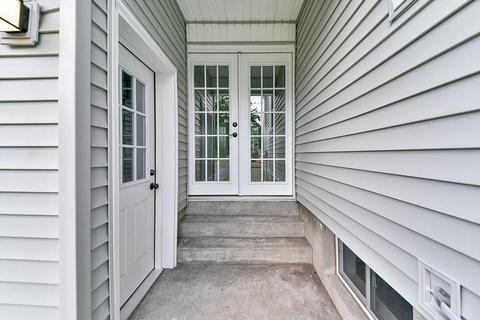 86 Mccarthy Ave, Chicopee, MA 01020 photo 3
