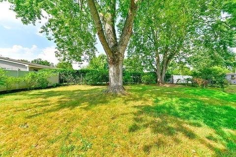 86 Mccarthy Ave, Chicopee, MA 01020 photo 18