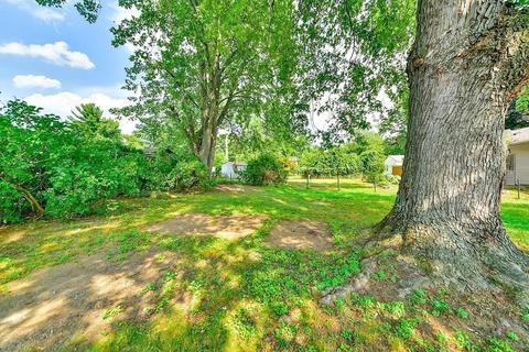 86 Mccarthy Ave, Chicopee, MA 01020 photo 20