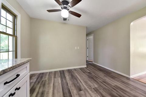 86 Mccarthy Ave, Chicopee, MA 01020 photo 6