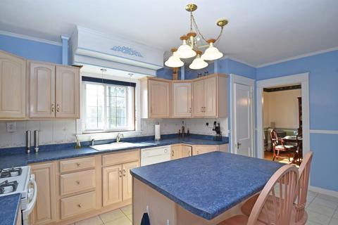 5 Varnum St, Worcester, MA 01603 photo 5