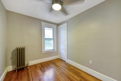 8 Redlands St, Springfield, MA 01104 photo 23