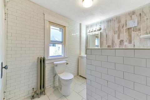 8 Redlands St, Springfield, MA 01104 photo 24