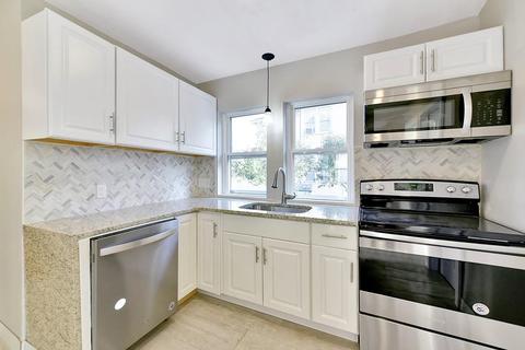 8 Redlands St, Springfield, MA 01104 photo 19
