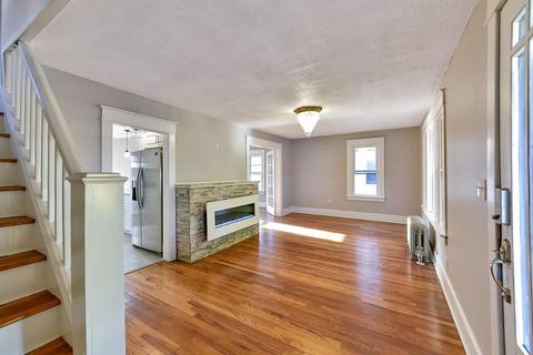 8 Redlands St, Springfield, MA 01104 photo 1