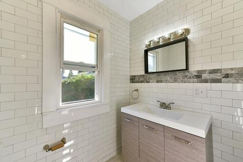 8 Redlands St, Springfield, MA 01104 photo 21