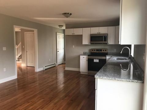 74 York St, Fall River, MA 02721 photo 3