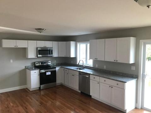74 York St, Fall River, MA 02721 photo 4