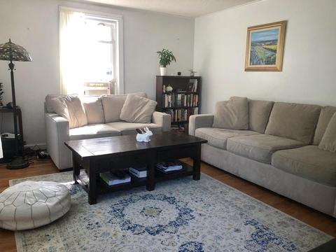 2 Mutter St, Easthampton, MA 01027 photo 2