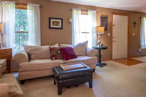 11 Anna Cir, Derry, NH 03038 photo 6