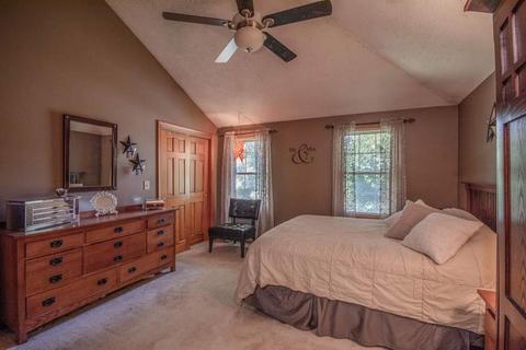 11 Anna Cir, Derry, NH 03038 photo 24