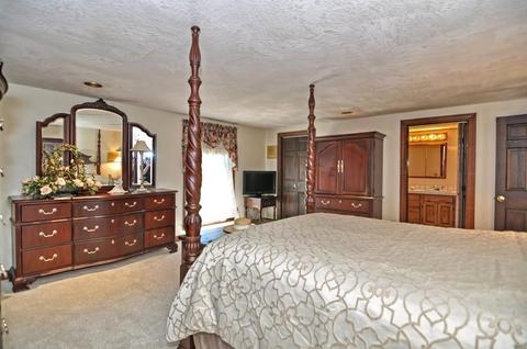 2 Bond Holw, Sutton, MA 01590 photo 29