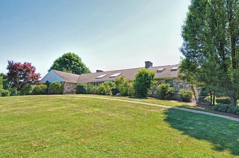 2 Bond Holw, Sutton, MA 01590 photo 30