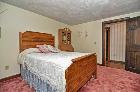 2 Bond Holw, Sutton, MA 01590 photo 25