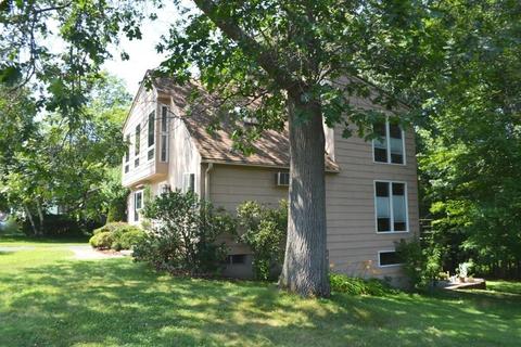 37 Sterling Dr, Easthampton, MA 01027 photo 3
