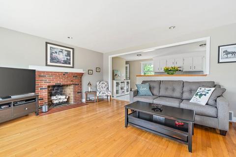 12 Andersen Rd, Braintree, MA 02184 photo 3