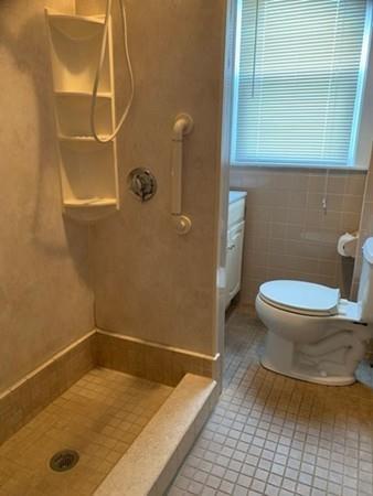 64 Earle St, Fall River, MA 02723 photo 4