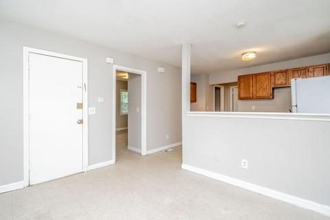 16 Collins St, Springfield, MA 01109 photo 6