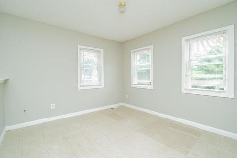 16 Collins St, Springfield, MA 01109 photo 13