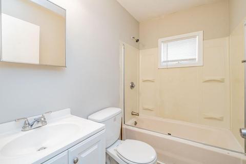 16 Collins St, Springfield, MA 01109 photo 8