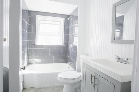 15 Linden St, Everett, MA 02149 photo 4
