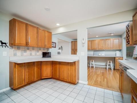 80 Laurel Ln, Raynham, MA 02767 photo 8