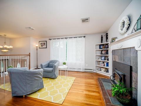 80 Laurel Ln, Raynham, MA 02767 photo 3