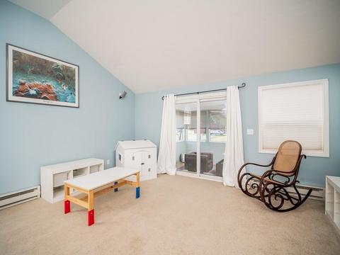 80 Laurel Ln, Raynham, MA 02767 photo 17