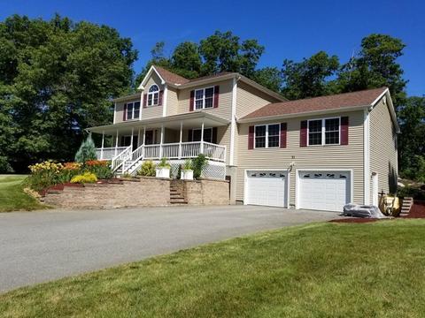 71 Eagle Dr, Dudley, MA 01571 photo 1