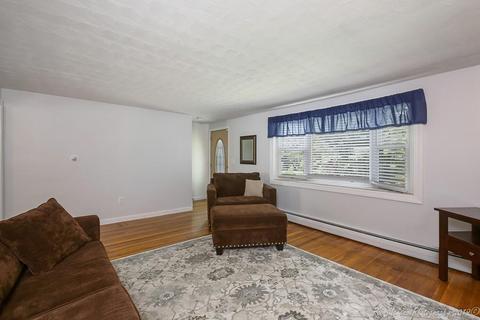 1 Taylor St, Georgetown, MA 01833 photo 11