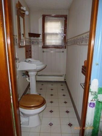 150 Oklahoma St, Springfield, MA 01104 photo 5