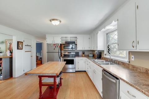 7 Crowningshield Rd, Worcester, MA 01604 photo 9