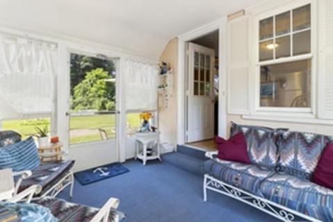 39 Edgewood Ave, Walpole, MA 02081 photo 3