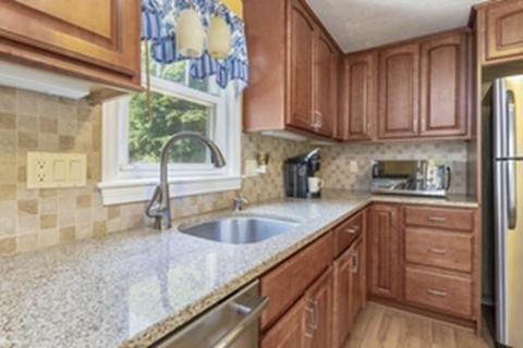 39 Edgewood Ave, Walpole, MA 02081 photo 5