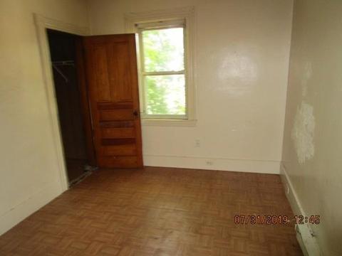 70 Fox St, Worcester, MA 01604 photo 8
