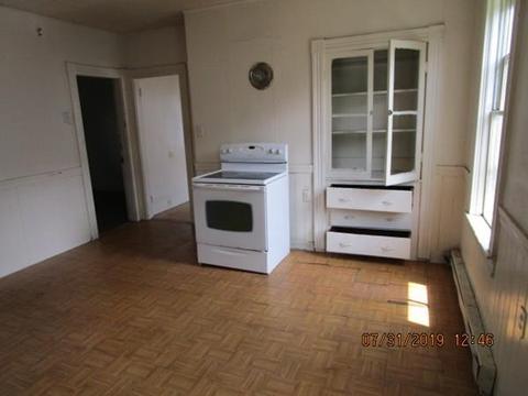 70 Fox St, Worcester, MA 01604 photo 4