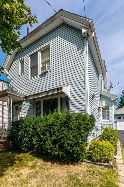 115 Irving St, Everett, MA 02149 photo 2
