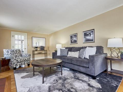 32 Bennington St, Needham, MA 02494 photo 2